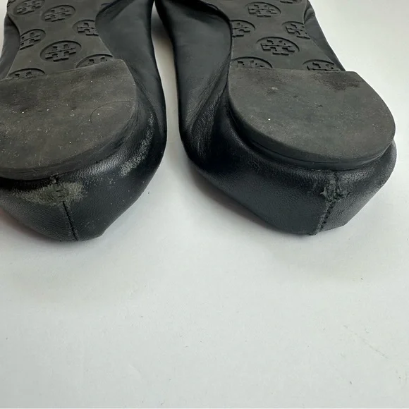 Tory Burch Ballet Flats Black Women's Size 7 Shoes Black Gold Medallion Leather - Picture 9 of 11
